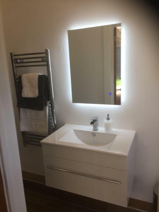Willow Court Farm Studio South & Petting Farm, 8 Mins From Legoland & Windsor, 15 Mins From Lapland Uk Exterior foto
